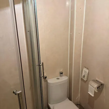 Guest house Glades House