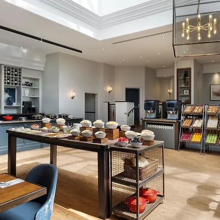 Marriott Szálloda 4*