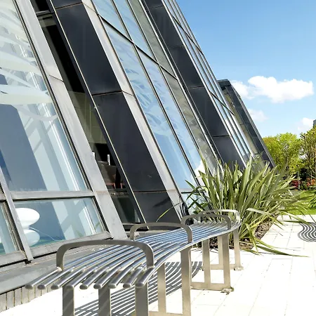 Crowne Plaza By Ihg Hotel 4*