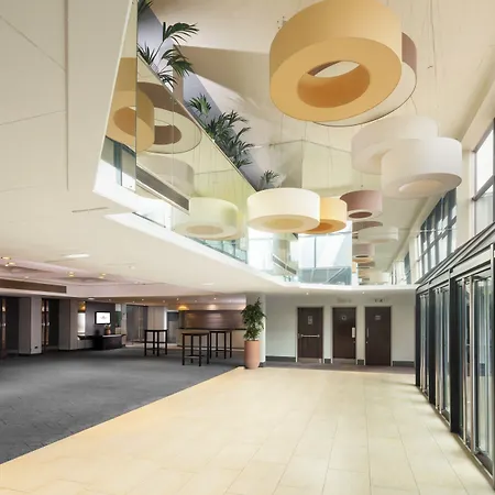 Crowne Plaza By Ihg Hotel 4*