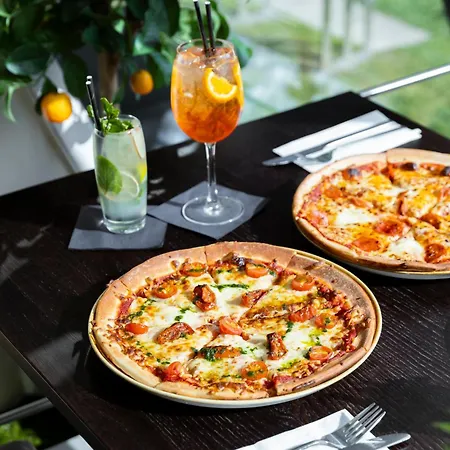 Crowne Plaza By Ihg Hotel