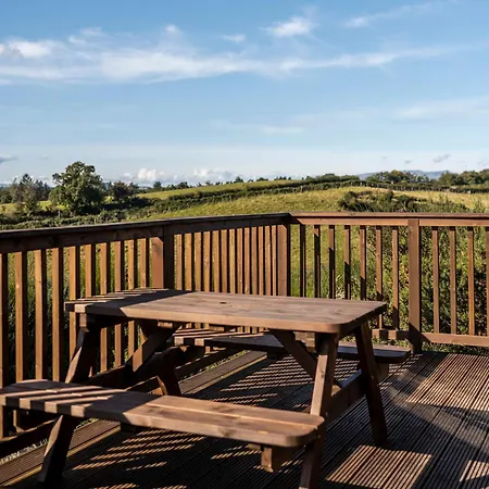 Luxury Glamping Pods - The Heft & The Hirsel * Glasgow