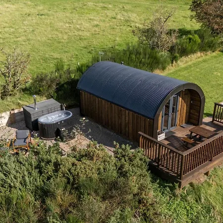 Apartment Luxury Glamping Pods - The Heft & The Hirsel