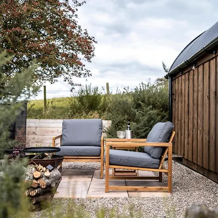 Luxury Glamping Pods - The Heft & The Hirsel