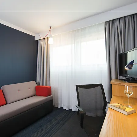 Express - - Ctr Riverside By Ihg Hotel