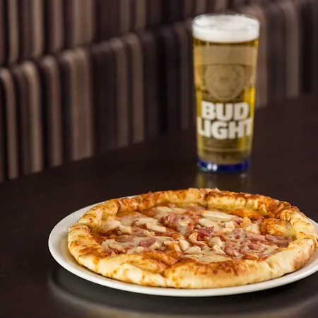 快捷假日酒店 - - 城市滨江ctr酒店 酒店