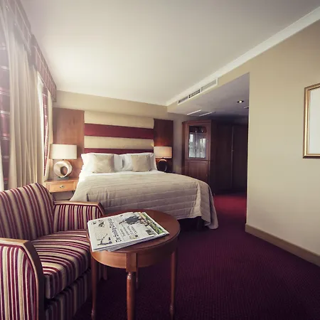 Carlton George Отель 4*