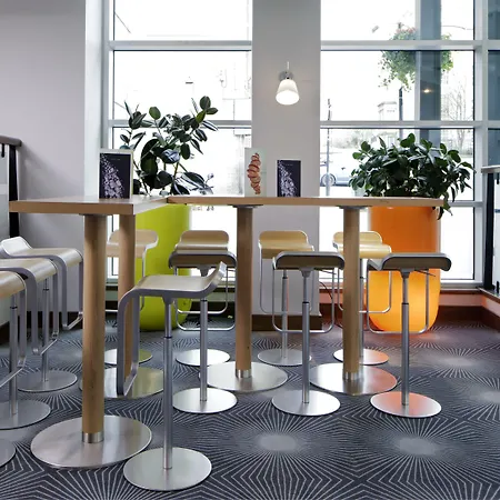 Отель Novotel Centre 4*