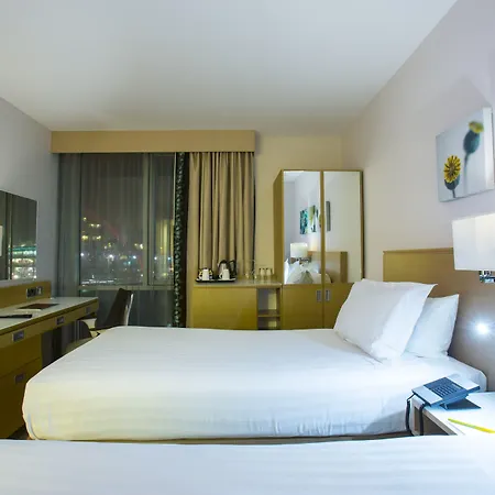 Hilton Garden Centre Otel 4*