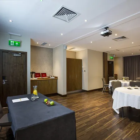 Otel Hilton Garden Centre 4*