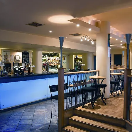 Glynhill & Near Airport