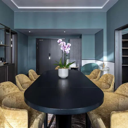 Radisson Blu Hotel, Szálloda 4*