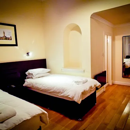 Otel Victorian House 3*