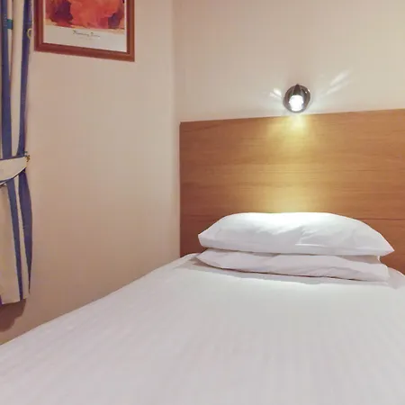Otel Victorian House 3*