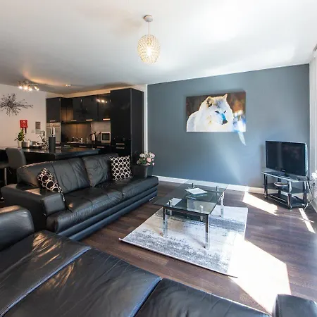 The Spires Serviced Apartment *