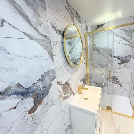 F2 2br Free Parking Walk Dis Apartmán *