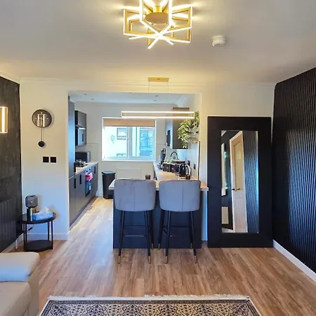 Malina At The * Γλασκώβη