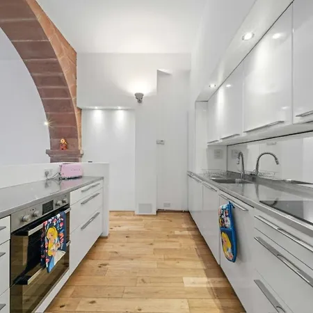 Unique 1 Bedroom Near West End דירה גלאזגו