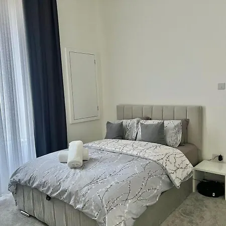 Three Bedroom In Centre Апартаменты Глазго
