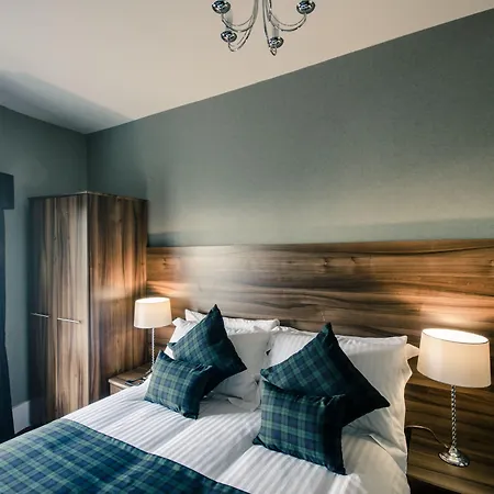 Hotel Royal West End 3*