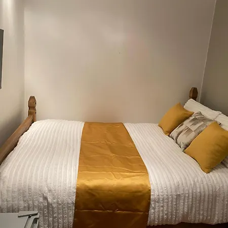 Harbury 3* Γλασκώβη