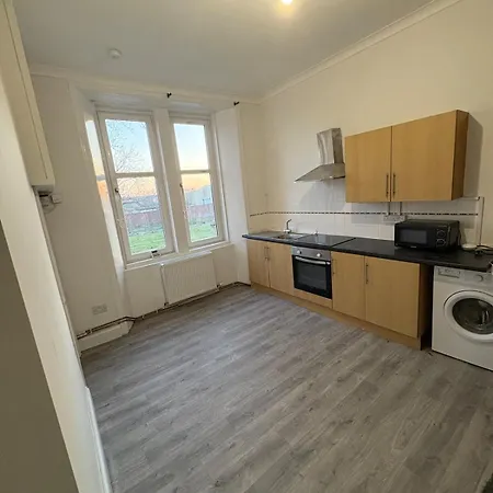 West End Traditional Flat With Free Parking Apartment *