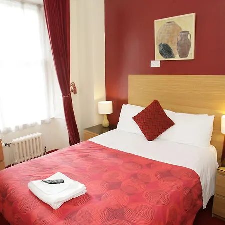 Clifton Hotel 3*