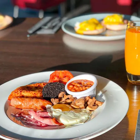 Отель Novotel Centre