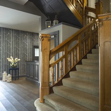 Orchard Park Hotel 3*