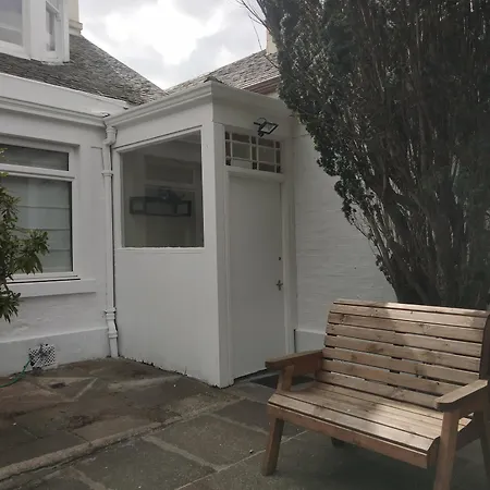 Busby Apartments דירה Busby