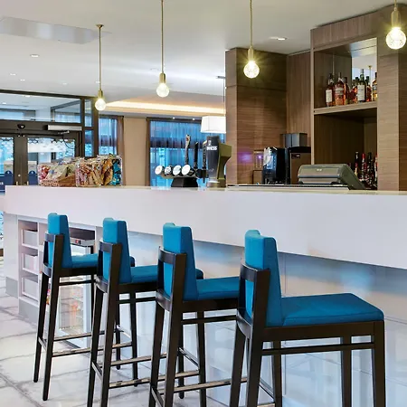 Hampton By Hilton فندق 3*