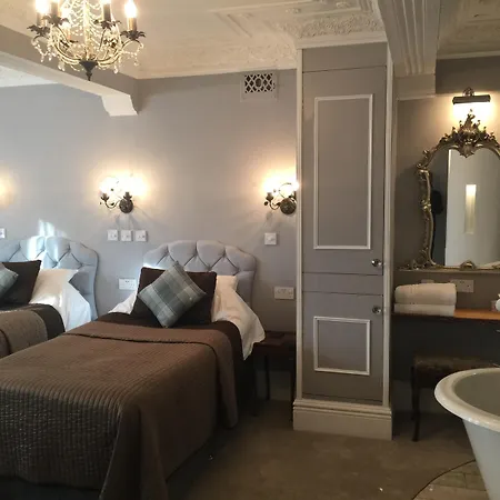 The Alamo Guest house Glasgow