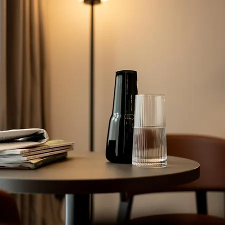 Hotel The Wellington By Adina