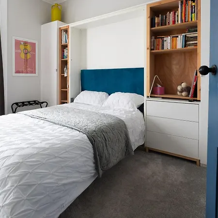 Traditional Close To Centre & Hampden Апартаменты *