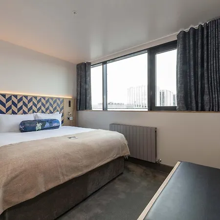 Hotel Sandman Signature