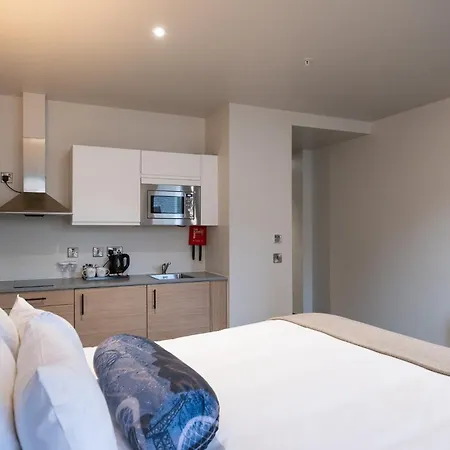 فندق Sandman Signature