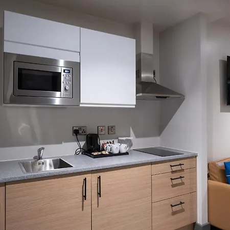 فندق Sandman Signature