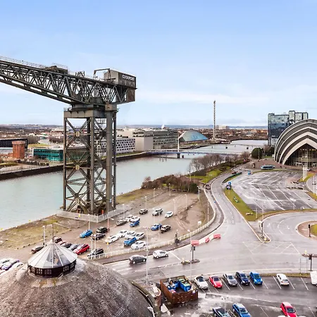 Hotel Radisson Red Hotel,