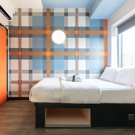 ホテル イージーホテル シティ 2*