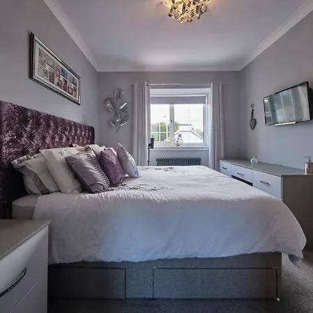 Torrance-village Near *