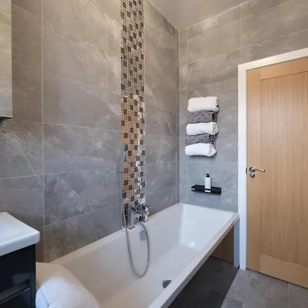 Villa Torrance-village Near *