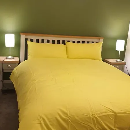 Oatlands Oasis-free Parking-2 Minutes From M74 Holiday home