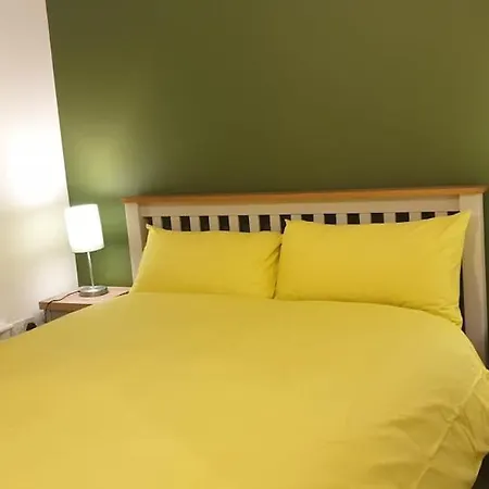 Oatlands Oasis-free Parking-2 Minutes From M74 Holiday home *