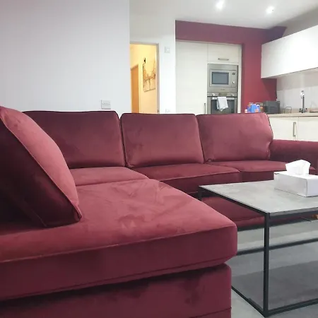 Oatlands Oasis-free Parking-2 Minutes From M74