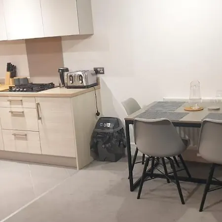 Holiday home Oatlands Oasis-free Parking-2 Minutes From M74 *