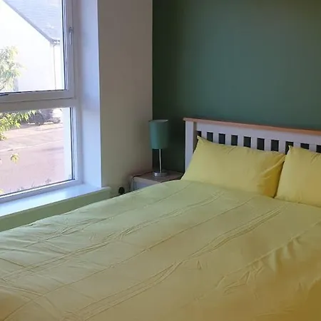 Oatlands Oasis-free Parking-2 Minutes From M74 Holiday home Glasgow