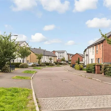 Holiday home Oatlands Oasis-free Parking-2 Minutes From M74