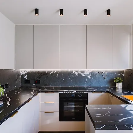 Jw Executive Aparthouse