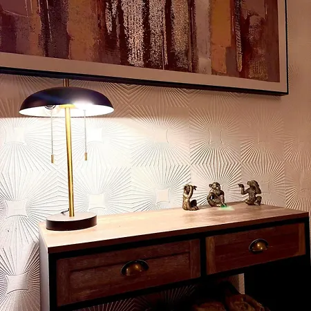 Cozy Corner-sleeps 8 Guest Entire House Very