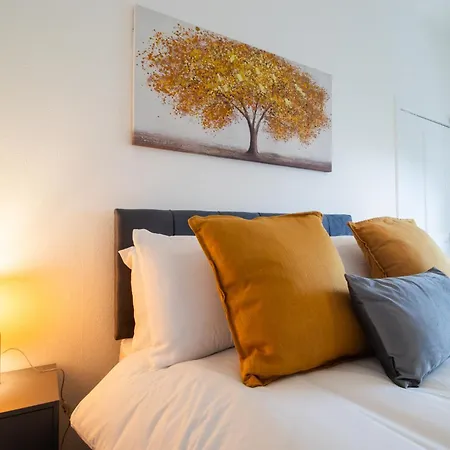 Bella House - 3 Bed House In *